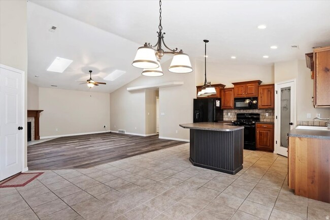 Building Photo - 232 Bryce Dr