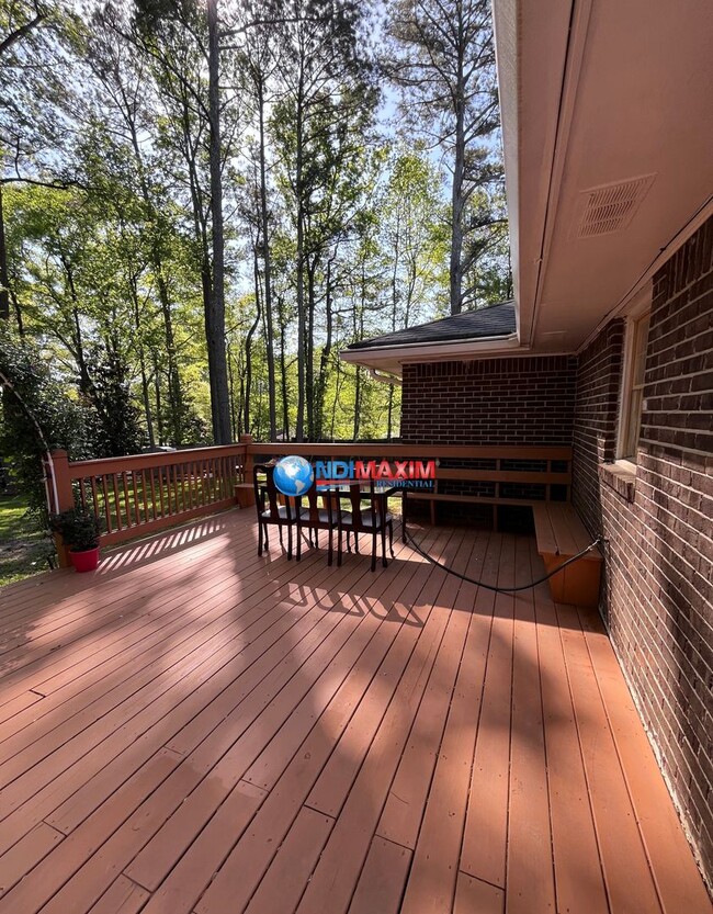 Building Photo - Beautiful ranch in PARKVIEW cluster in Lil...