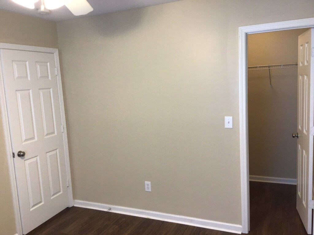 Building Photo - 5069 Carrington Ct