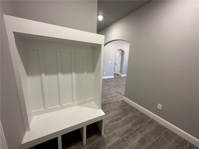 Building Photo - 2040 Tallgrass Ter
