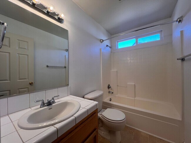 Building Photo - 3 bedroom Fernley home in Donner Trails, F...