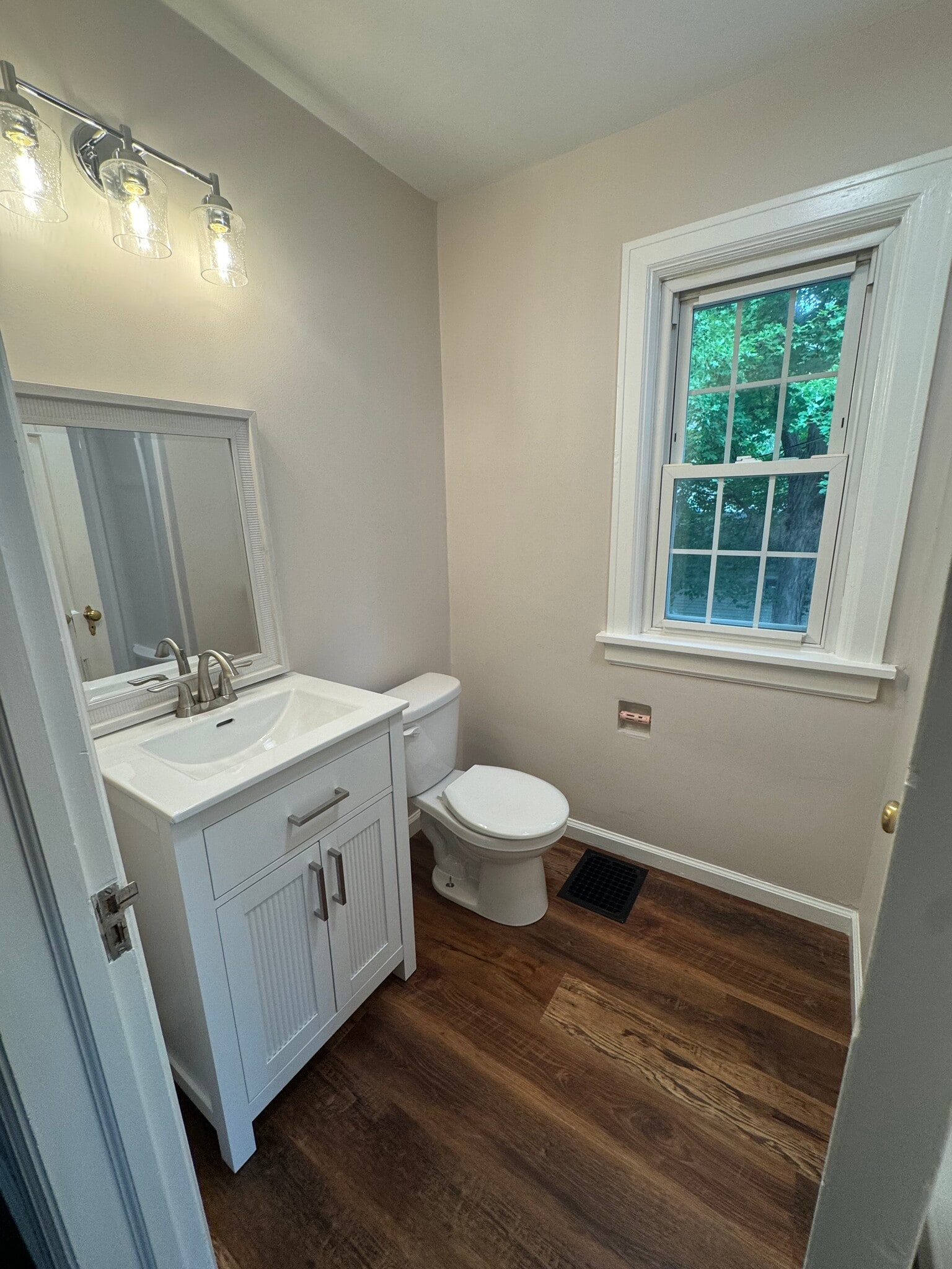 Building Photo - 809 Vine St