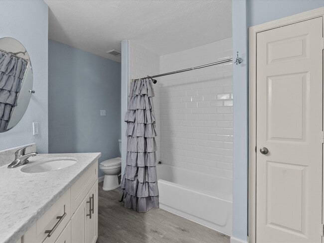 Building Photo - 7600 Seawall Blvd