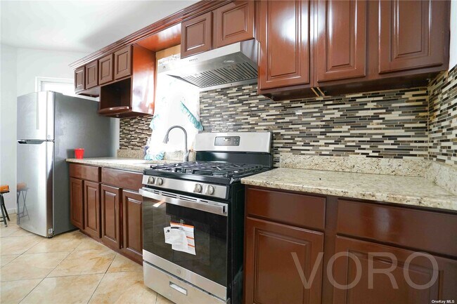 Building Photo - 104-54 90th Ave