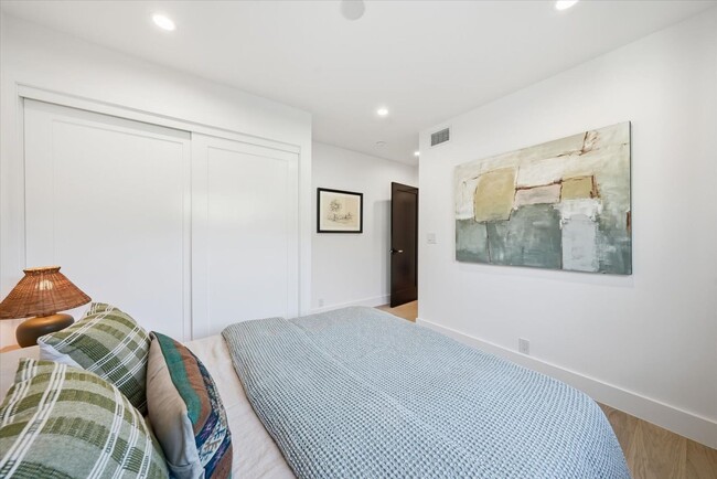 Building Photo - Completely Remodeled, Custom 4BR3.5BA Hilltop Home w/ Incredible Panoramic Ocean/Whitewater/Coast...