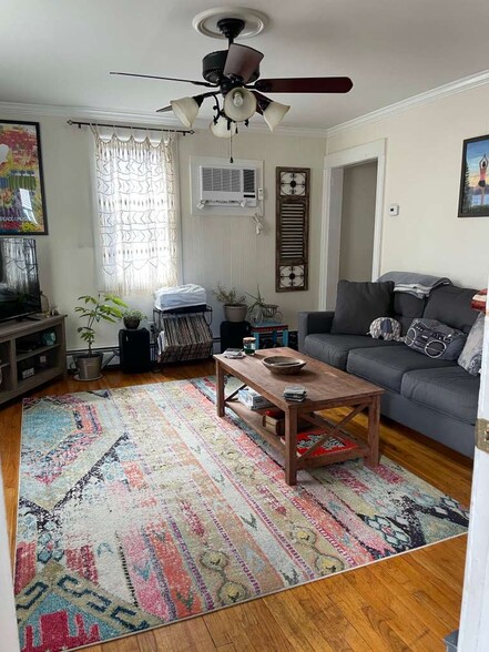 Building Photo - 19 Cobb Pl