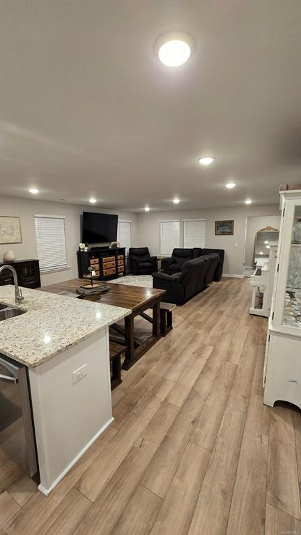 Building Photo - 112 Kohn Dr