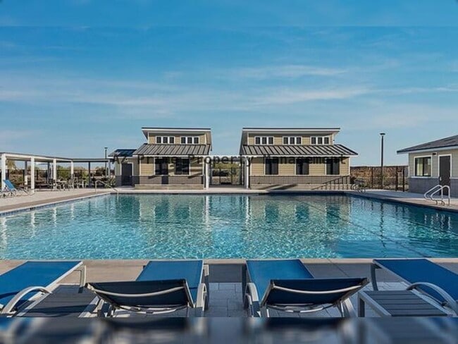 Building Photo - 12125 W Luxton Ln