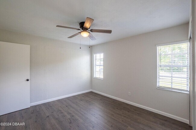 Building Photo - 118 Pinion Cir