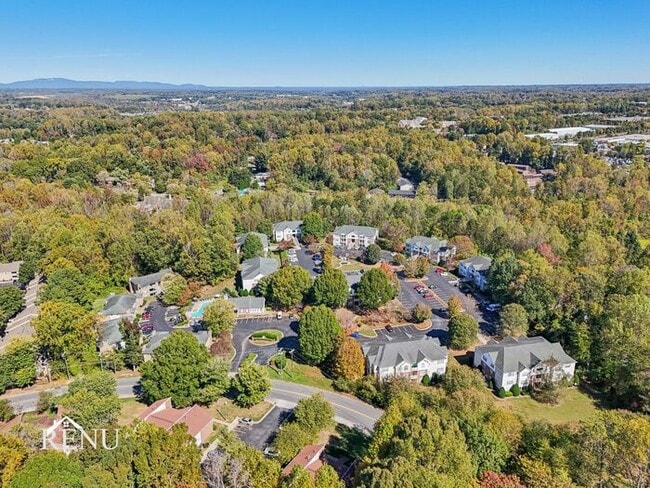 Building Photo - 813 Bethabara Hills Ct