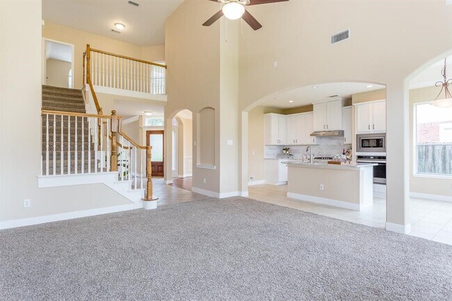 Building Photo - 5918 Union Springs