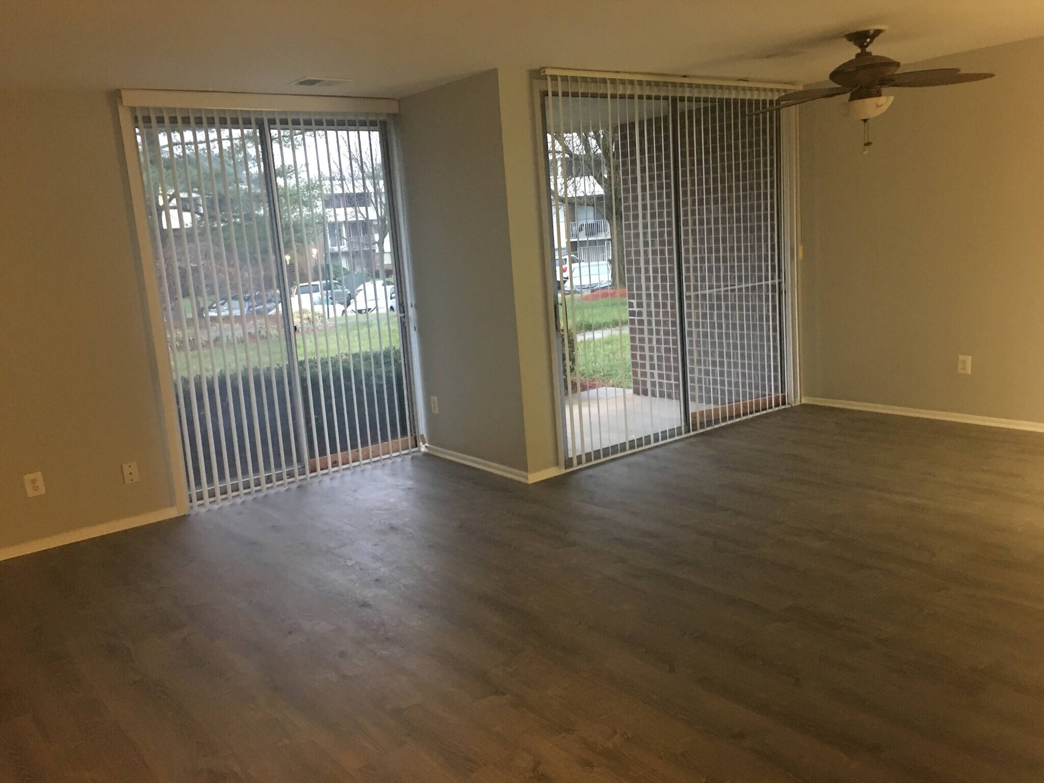 Building Photo - 10241 Prince Pl