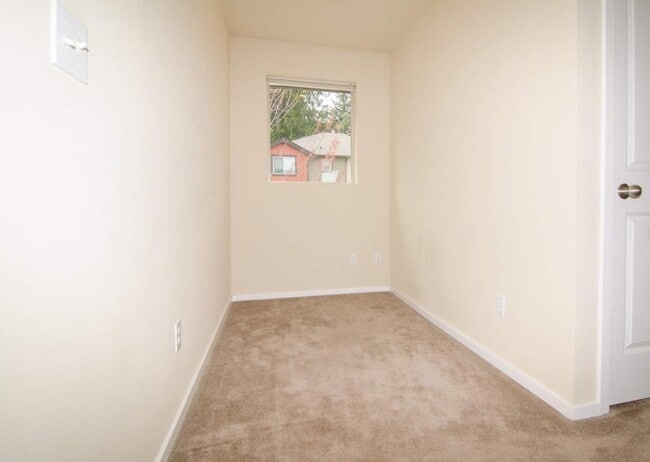 Building Photo - 2 bedroom in Bothell WA 98012