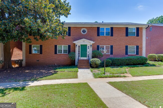 Building Photo - 4282 Roswell Rd