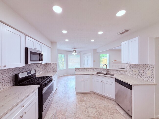 Building Photo - 13407 Carruth Ln