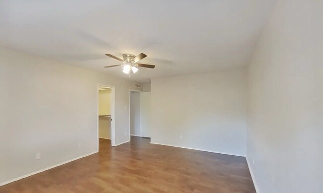 Building Photo - Bright, Spacious, and Ready to Call Home — 3 Bedrooms