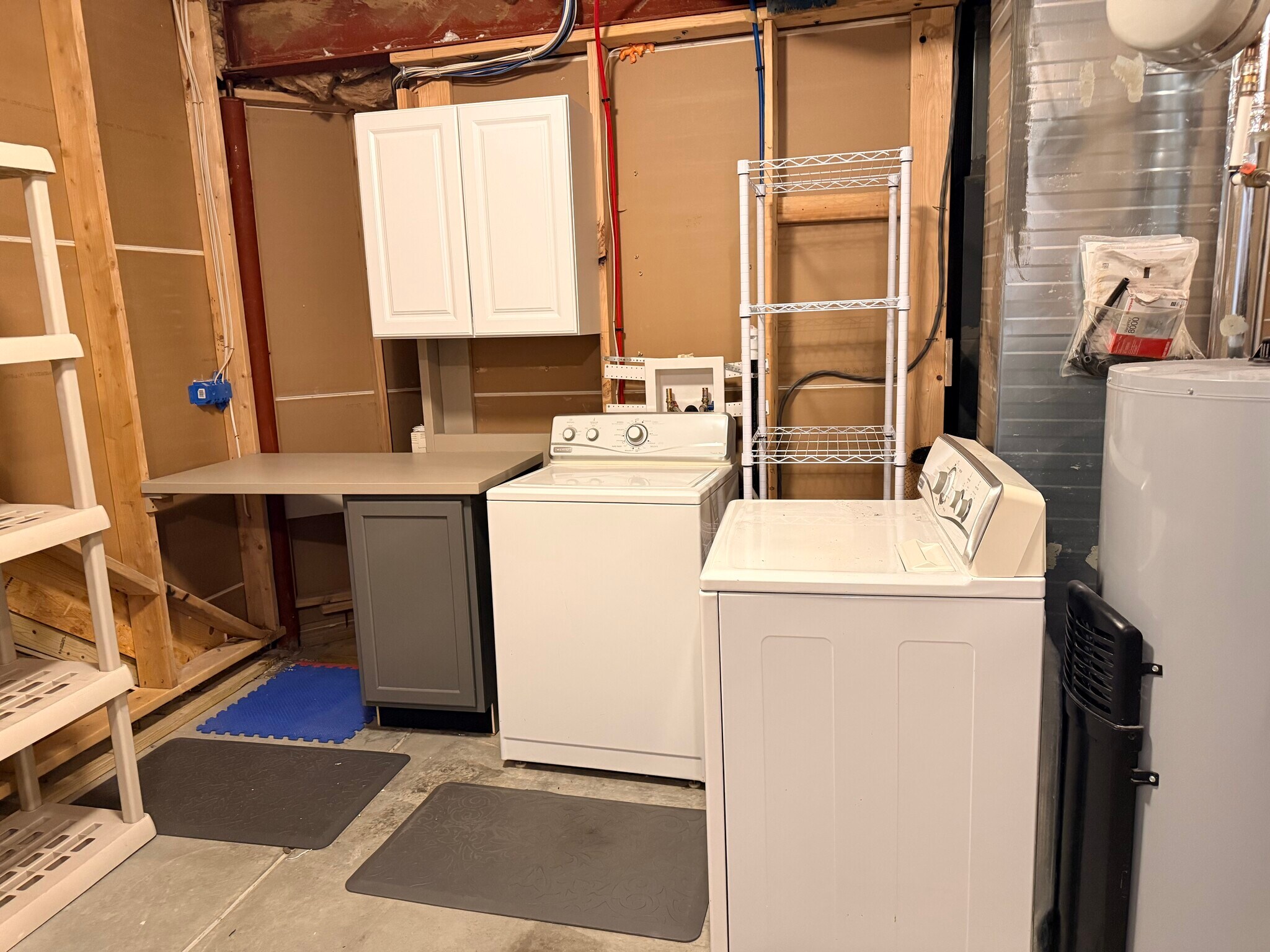 Full laundry - 21952 E Layton Dr