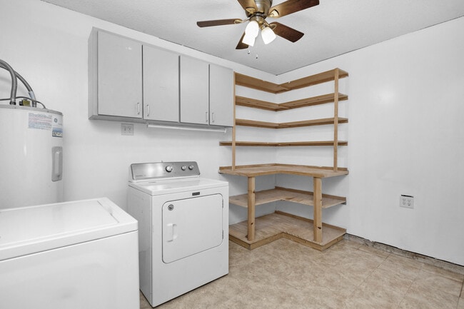 Building Photo - 5229 Compass Ct