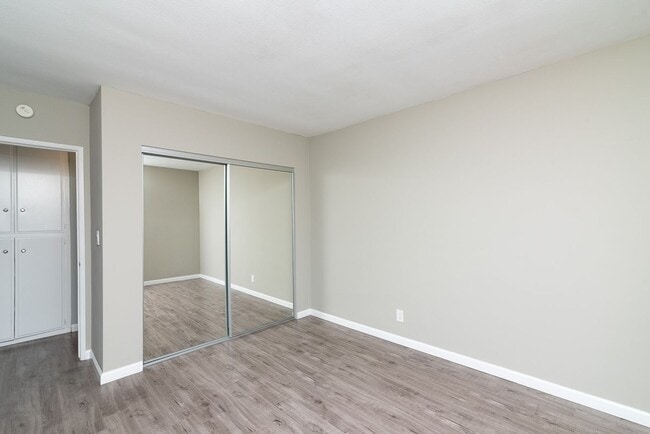 Building Photo - Spacious 2+2 in the Heart of Culver City!