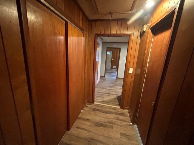 Building Photo - 1209 Hancock St