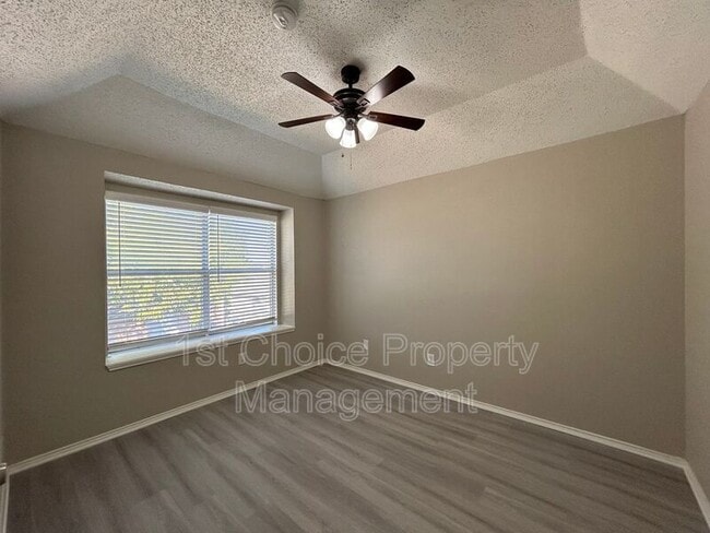 Building Photo - 4805 Misty Ridge Dr