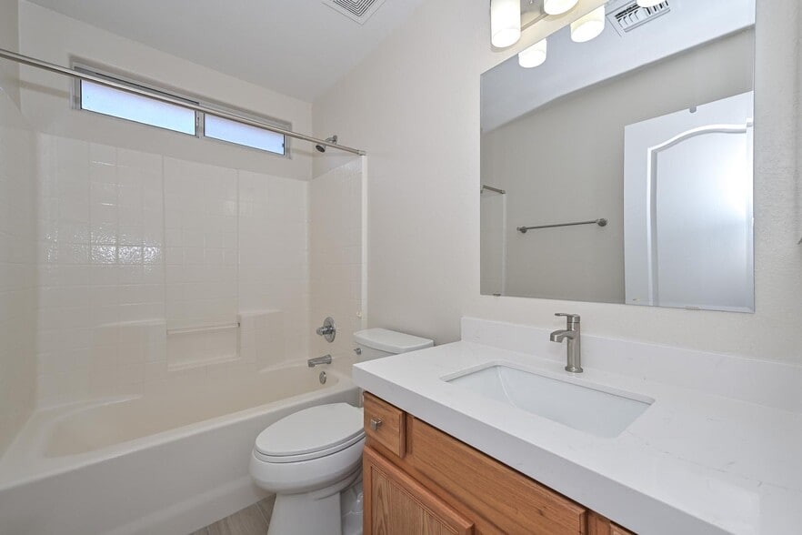 Hallway Bathroom - 8119 W Tonto Ln