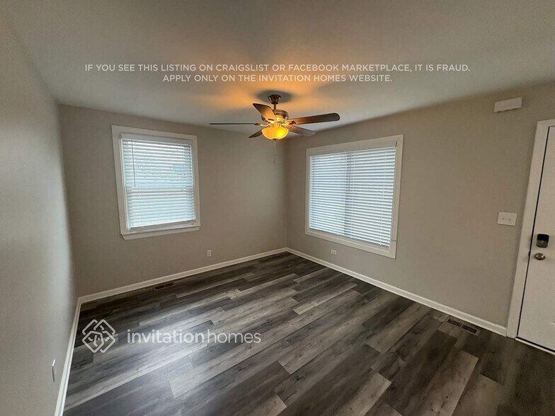 Building Photo - 3216 Holland Ln