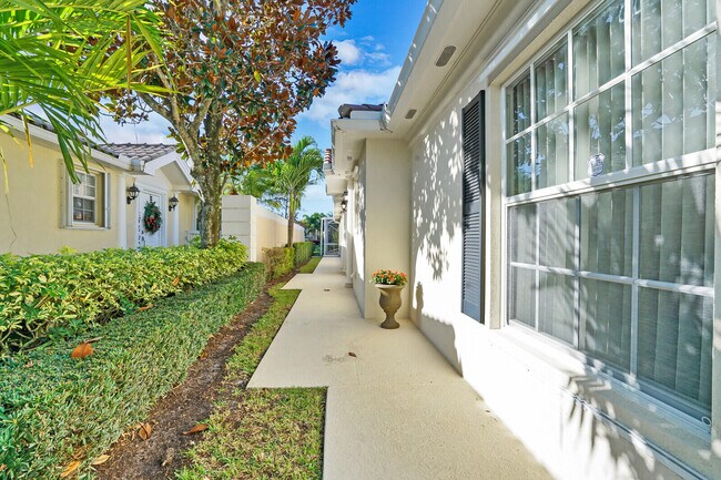 Building Photo - 8128 Montserrat Pl