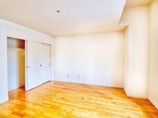 Building Photo - 968 C. Amable