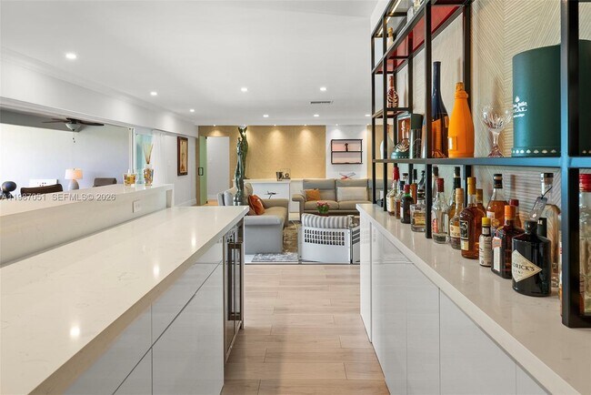 Building Photo - 424 Alamanda Dr