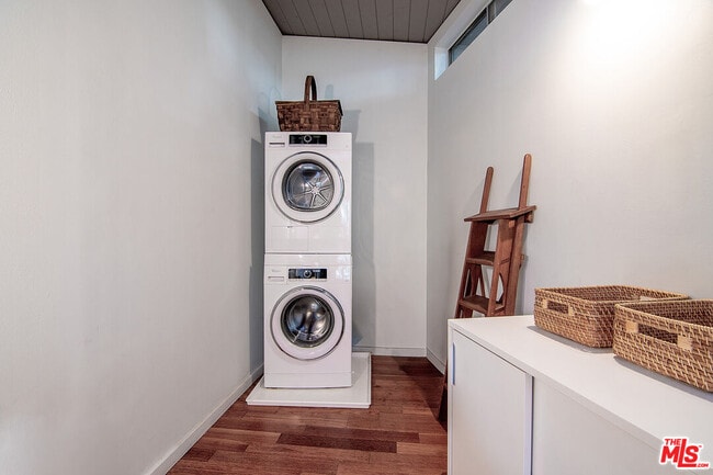 Building Photo - 10410 Quito Ln