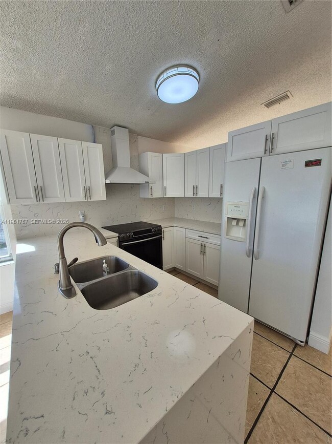 Building Photo - 16955 SW 142nd Pl