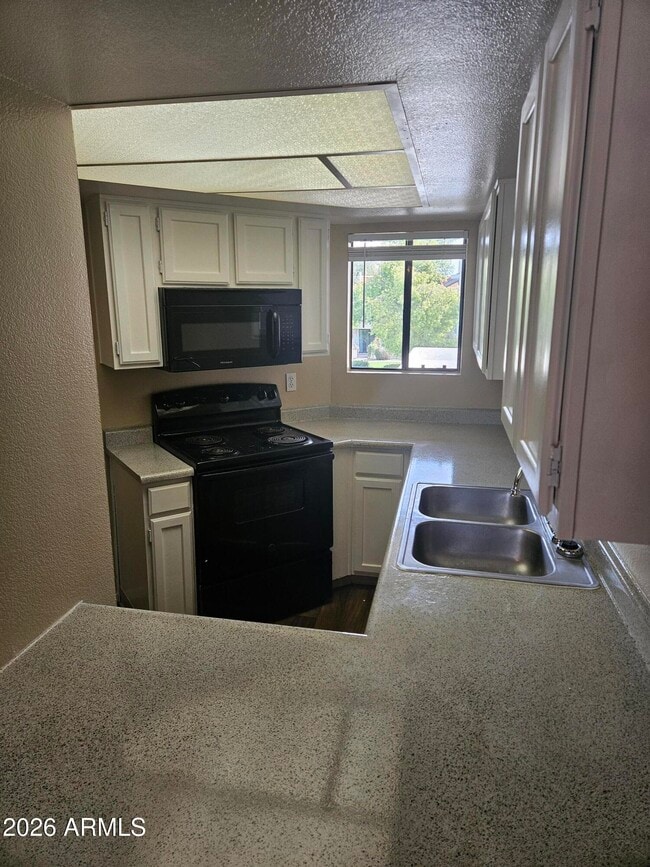 Building Photo - 885 N Granite Reef Rd