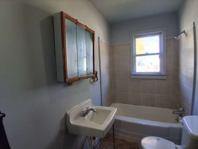 Building Photo - 127 Minnesota-