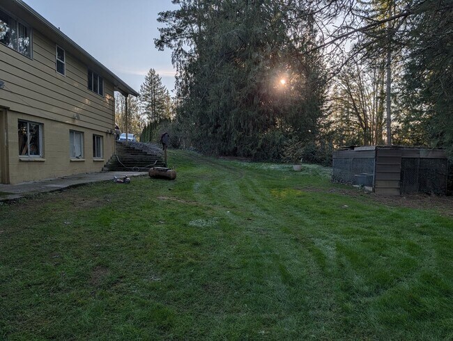 Building Photo - 12633 E Lake Dr