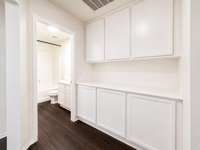 Building Photo - Newly Updated 3 Bedroom Condo in Gated Community in Murrieta