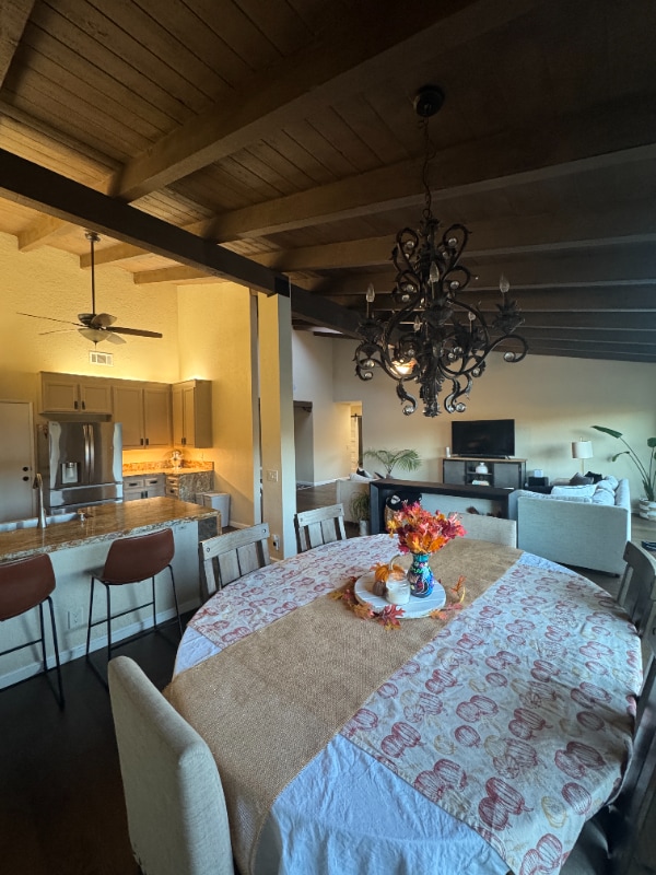 Building Photo - 1346 Miraflores Glen