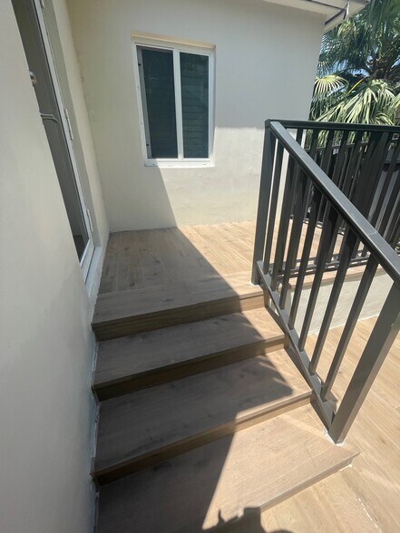 Building Photo - 2510 SW 27th St