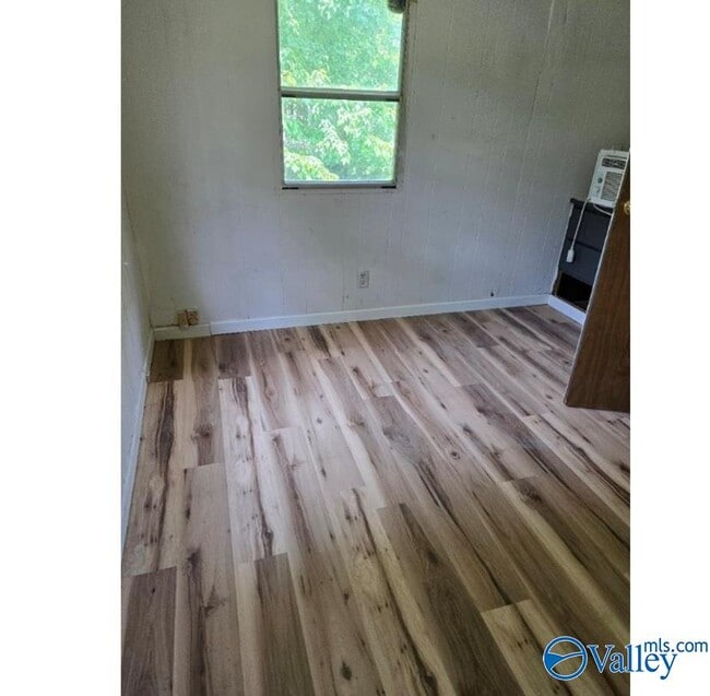 Building Photo - 125 Little