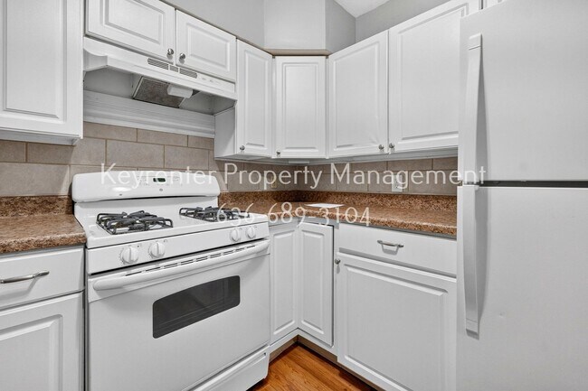 Building Photo - 7405 Olian Dr