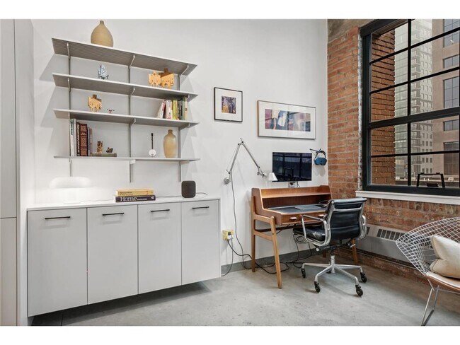 Building Photo - 250 Park Ave