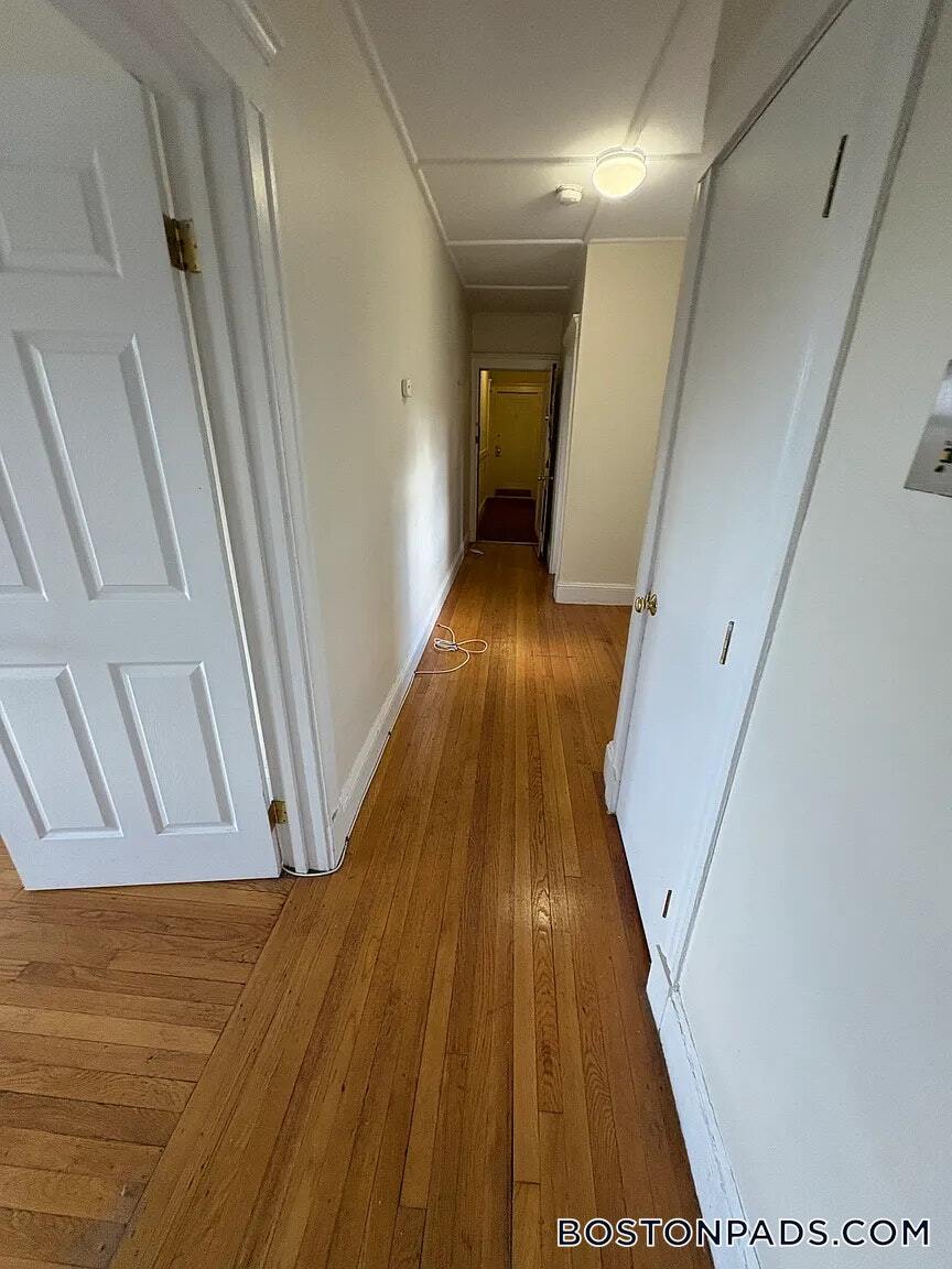Building Photo - 1179 Boylston St