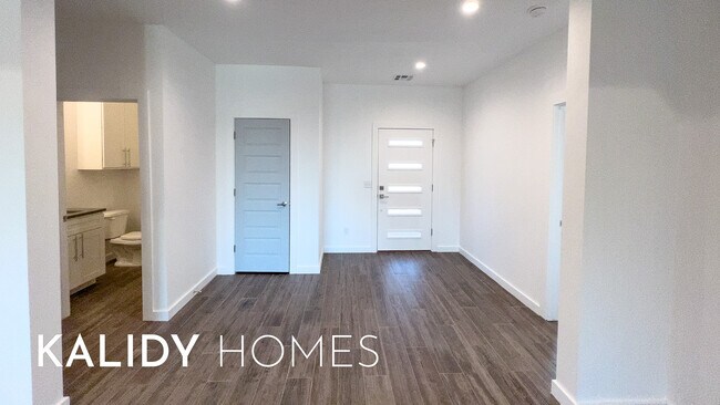 Building Photo - 17636 Salma Rd