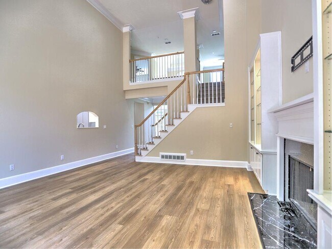 Building Photo - 3237 Waldwick Way SE