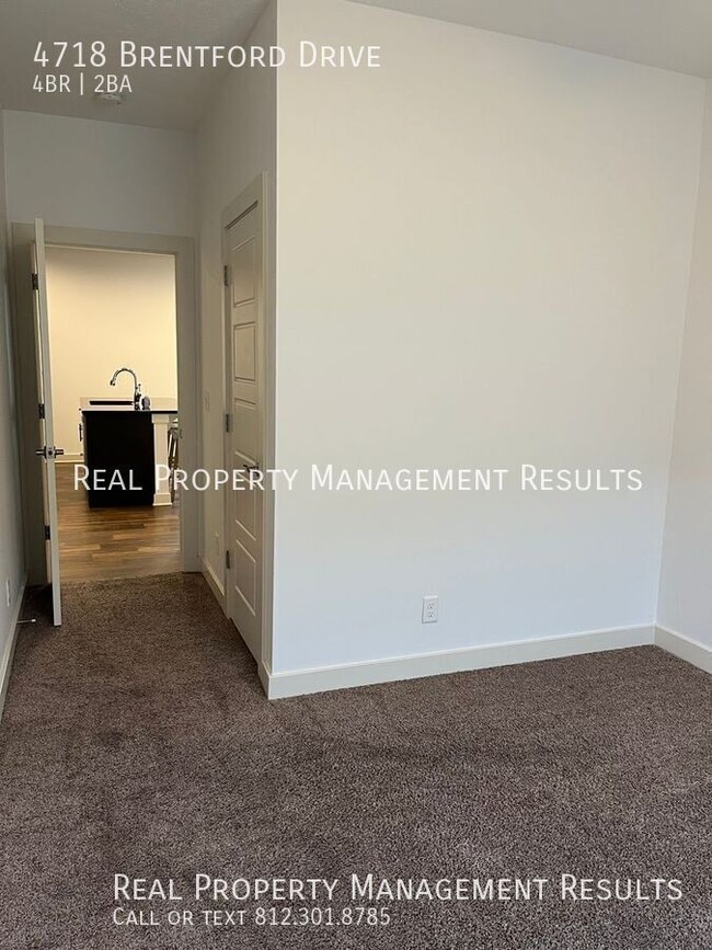 Building Photo - 4718 Brentford Dr