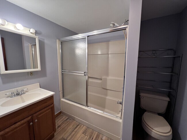 Building Photo - 466 - 114 VT Route