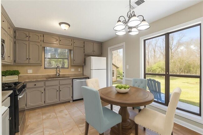 Building Photo - 4709 Trickum Rd