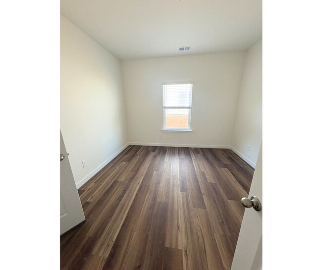 Building Photo - 8500 Mulberry Wy