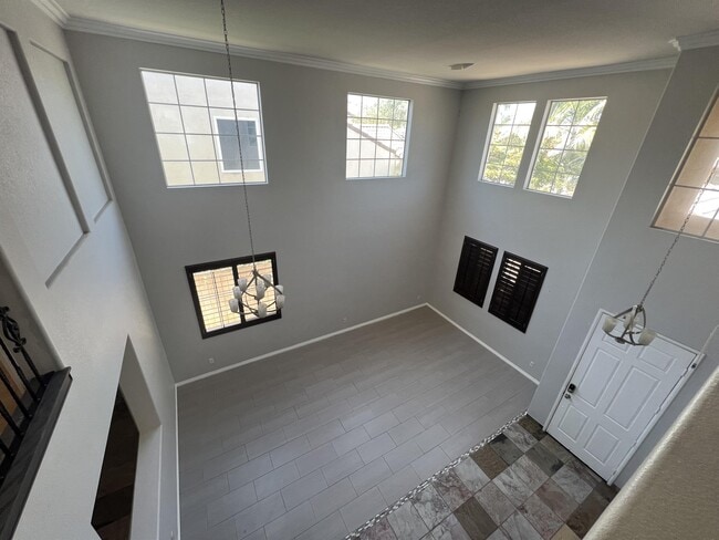 Building Photo - 1176 Saratoga Ct