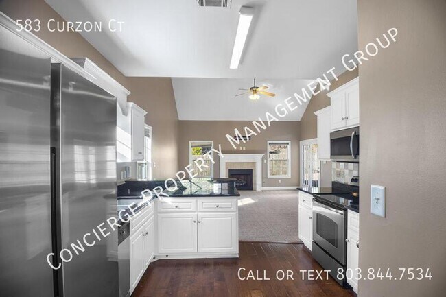 Building Photo - 583 Curzon Court